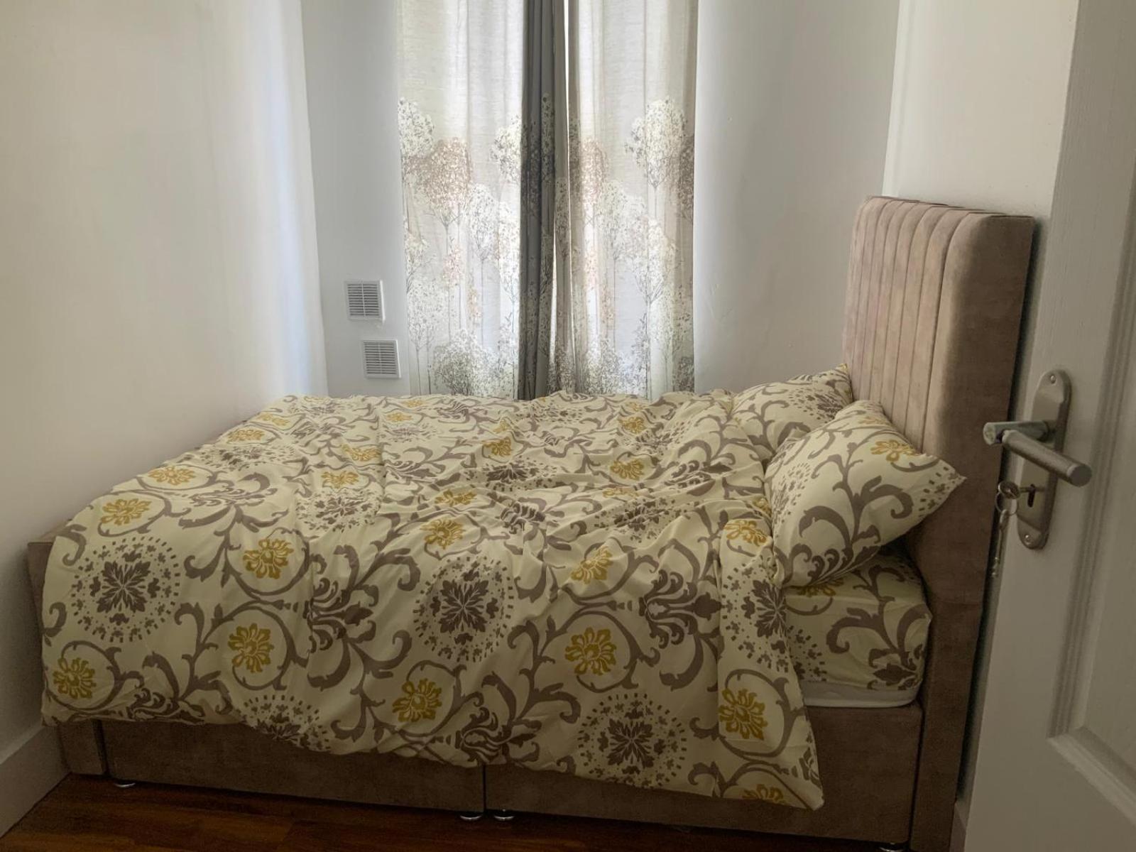 2 Bedroom Appartment 巴尔金 外观 照片